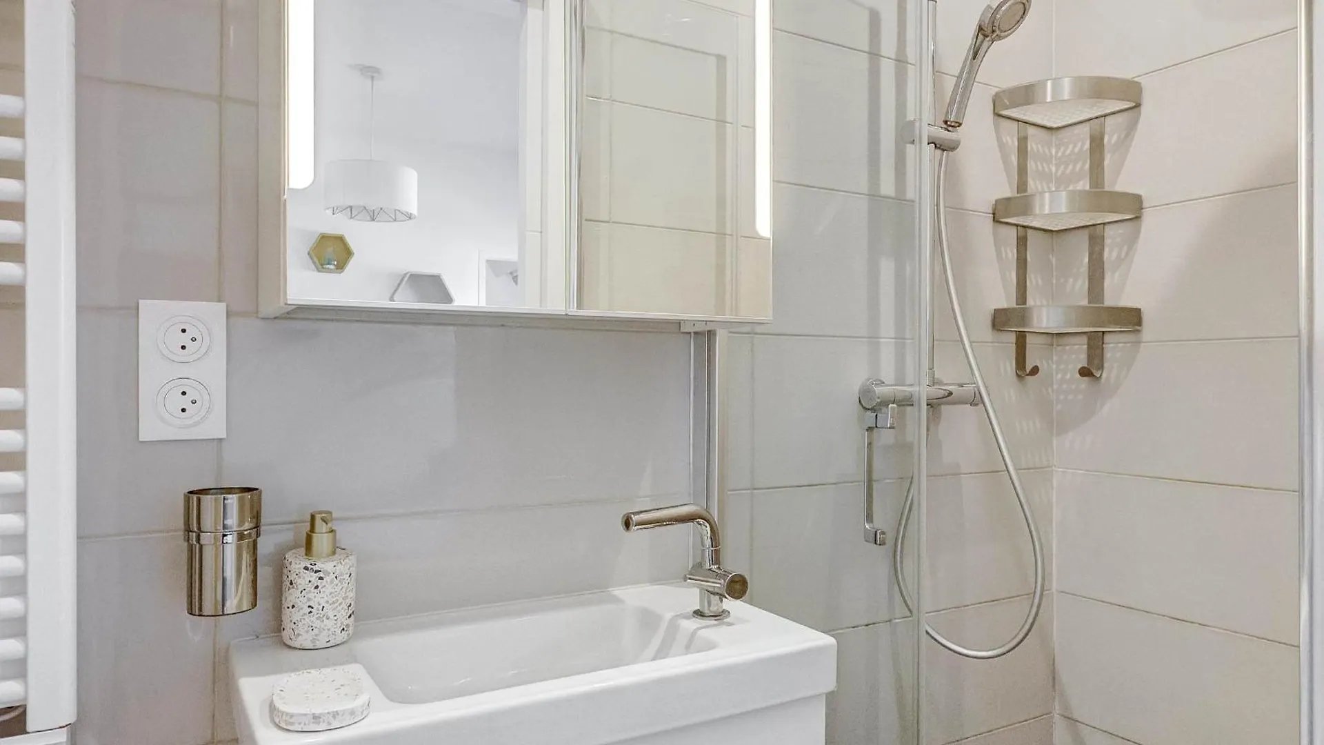 Apartamento 1Br Champs-Elysees - Cityapartmentstay Paris